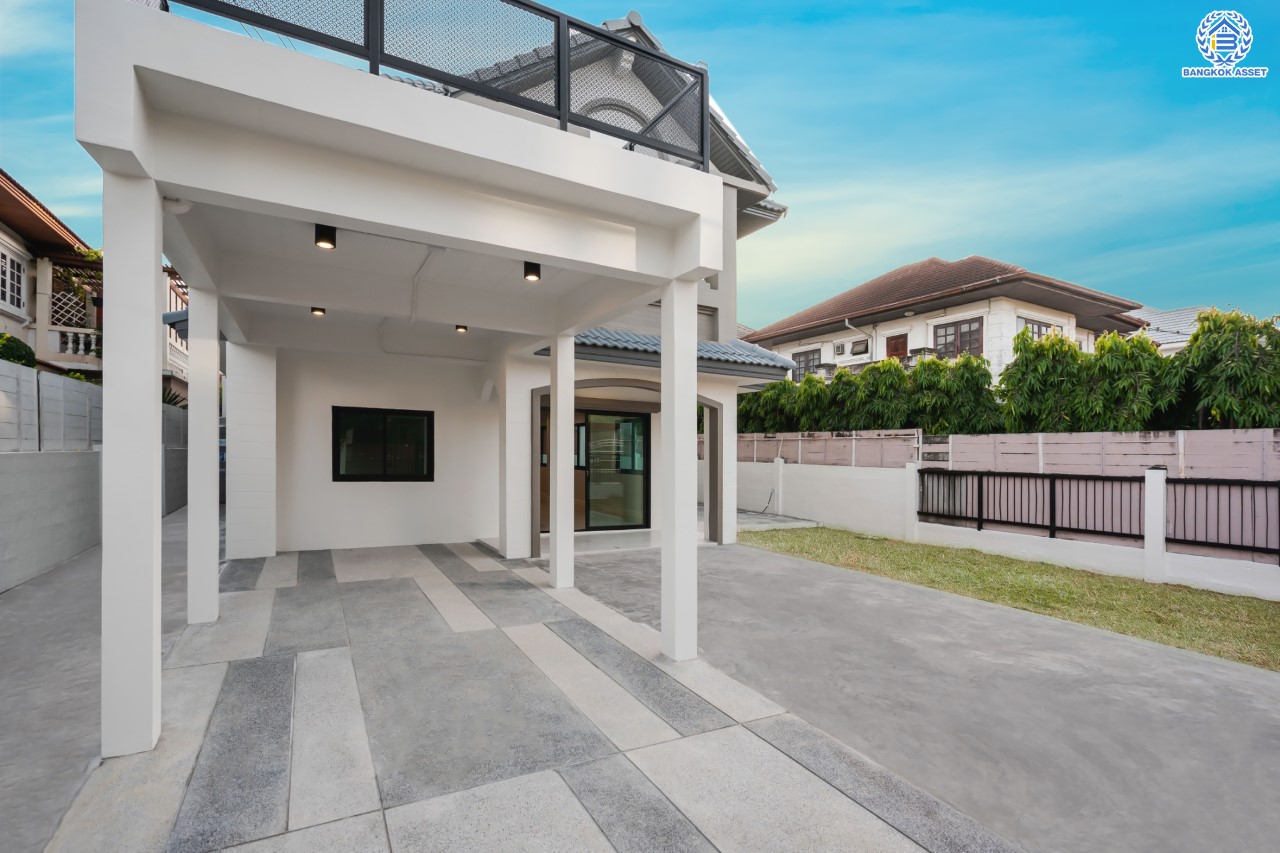 บ้านมือสองตกแต่งใหม่ ม.มณียา รัตนาธิเบศร์-ท่าอิฐ แบรนด์ Property Perfect หลังใหญ่ เนื้อที่ 61.6 ตร.ว. ฟังก์ชันครบ! 4 ห้องนอน 2 ห้องน้ำ 2 ที่จอดรถ บนทำเลที่ดีที่สุด! เชื่อมต่อถ.รัตนาธิเบศร์ และถ.ราชพฤกษ์ ใจกลาง 2 เซ็นทรัลฯ ใกล้ MRT "สถานีบางรักน้อยท่าอิฐ"